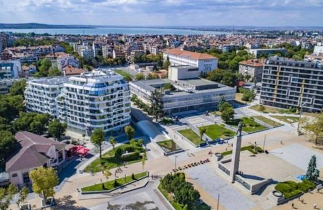 *Trinity Apartment - Elegance and Style in the heart of Burgas*