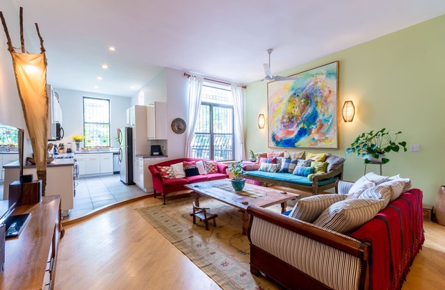 Triplex in a Townhouse in Harlem Perfect for Family Gathering