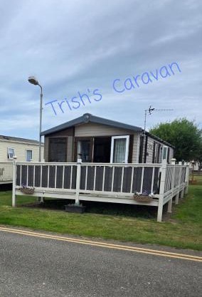 Trish's Caravan Coop 144