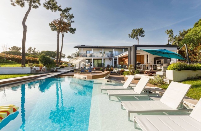 Troia Beach - Five Bedroom Villa, Sleeps 12