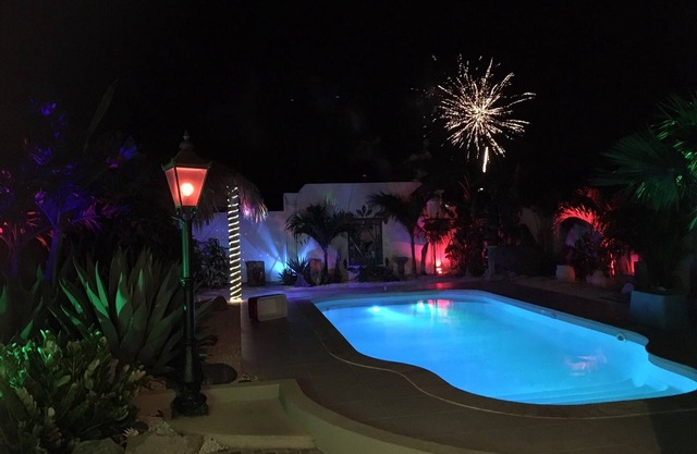 Tropical Fortuna Villa~RELAX WITH OWN PRIVATE POOL & BAR~privacy guaranteed!