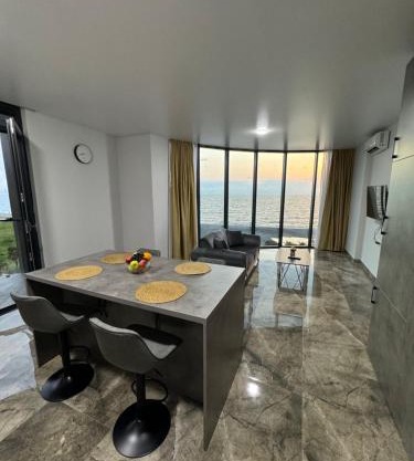 Tropical garden apartments