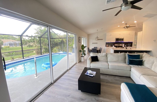 Tropical Oasis 3 bedroom 3 bath heated pool house, Beach 4 miles away