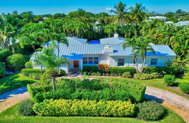 Tropical Oasis - 5 bdrm w/pool & private cottage in Delray Beach