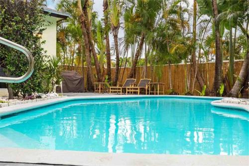 Tropical Oasis with Heated Pool