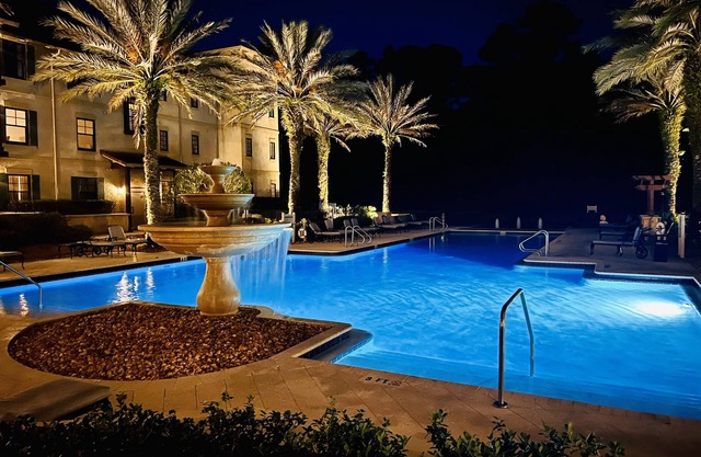 Tropical Retreat with Pool View - World Golf Village