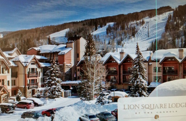 TRUE Ski-in/Ski-Out - Deluxe On-Slope Resort -Stunning Views - Pool - Hot Tubs!