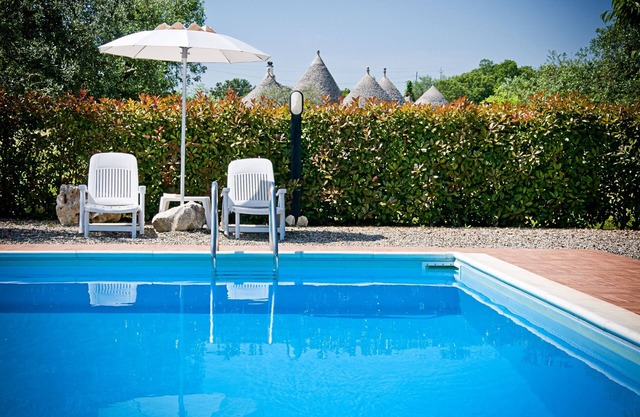 Trulli il Castagno, private trulli farm with four independent units