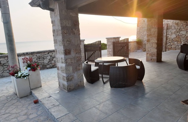 Trullo Fronte Mare "Elmeca"