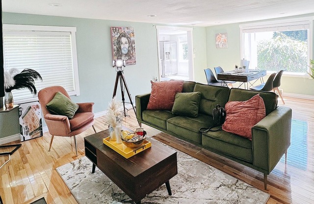 TUKWILA HOME 7MINS TO AIRPORT/WESTFIELD MALL