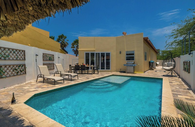 Turibana Villa- 3 Bedroom, 2 Bathroom