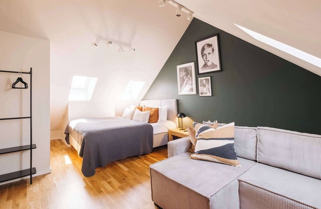 TurnKey | Republic Sq. Duplex I – with Terrace