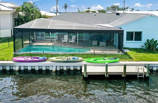 Turquoise Dolphin on Open Water/HeatedPool