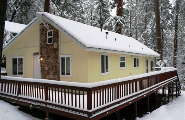 Twain Harte Vacation Rentals - Lake Member, Free WIFI, HD TV, Walk To Town/Lake