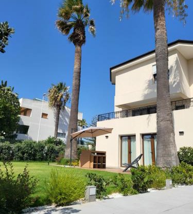 Twin Palms beach villa