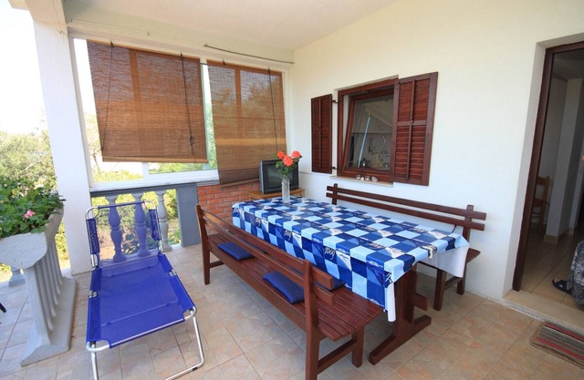 Two bedroom apartment near beach Luka, Dugi otok (A-8151-c)