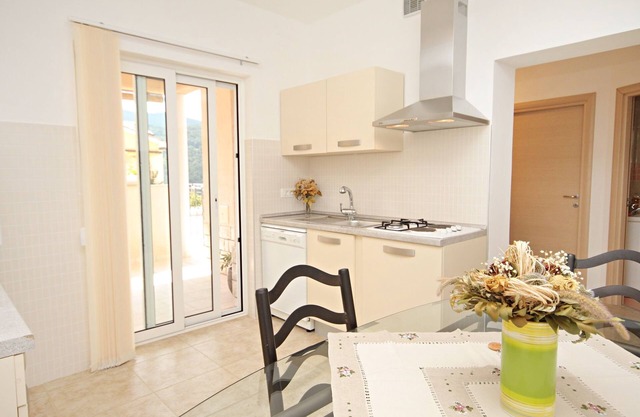 Two bedroom apartment with terrace Duga Luka (Prtlog), Labin (A-5528-c)