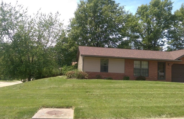 Two bedroom duplex in Shiloh, IL