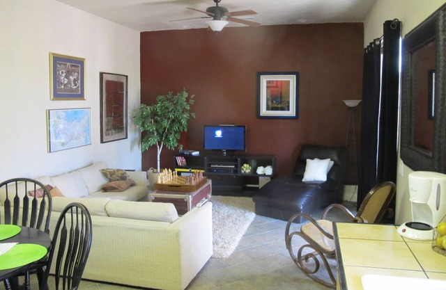 Two bedroom, Two Bath Fully Furnished Apartment with full kitchen and laundry