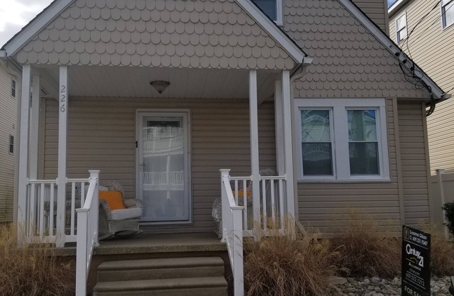 Two bedroom villa near Morey's Pier & Wildwood Boardwalk