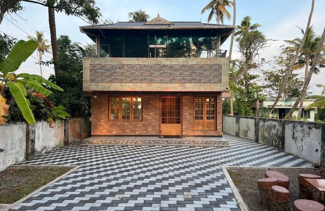 Two bedroom Villa overlooking Kzuhuppilly Beach