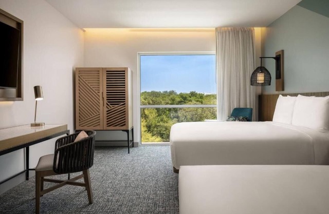 Two Family Ready Stays w/Breathtaking View | Outdoor Pool Access