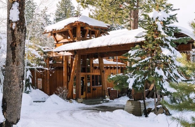 Two Queen Room, Gravity Haus, Hot Tub, Near Palisades Tahoe