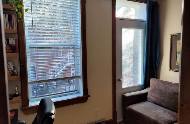 Two-storey Townhouse in centre of Montreal (little Italy)