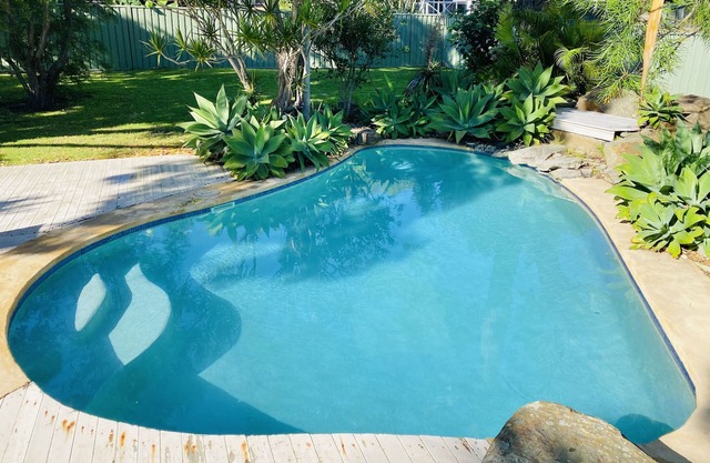Two Thirds Blue - Relaxed Beach House Hideaway