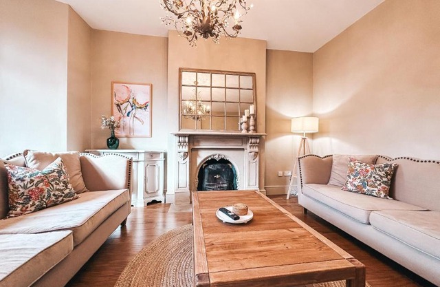 Ty Crindau by Solace Stays (Pool Table)