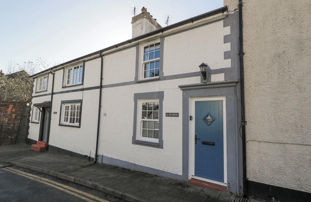 TY GWYN, pet friendly, country holiday cottage in Aberdovey