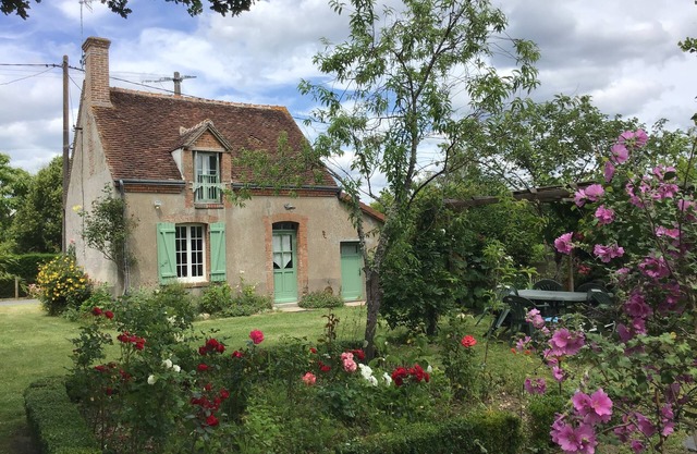 Typical Solognote house renovated in a flowery and wooded setting