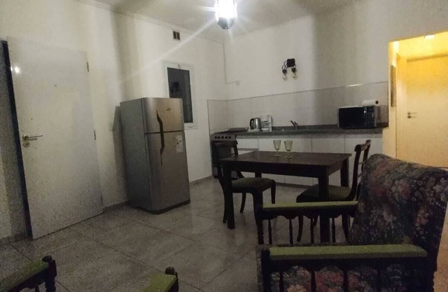 Ubicada EN UN Barrio Tranquilo , Cerca DE LA Universidad, LA Escuela DE Musica