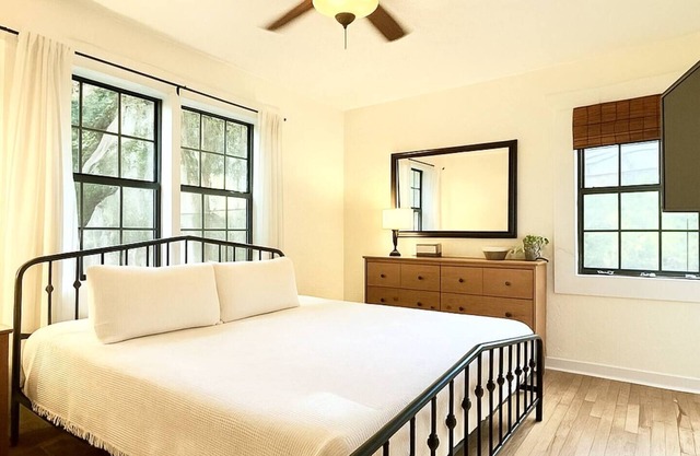 UF Game Day House w/Firepit + Parking