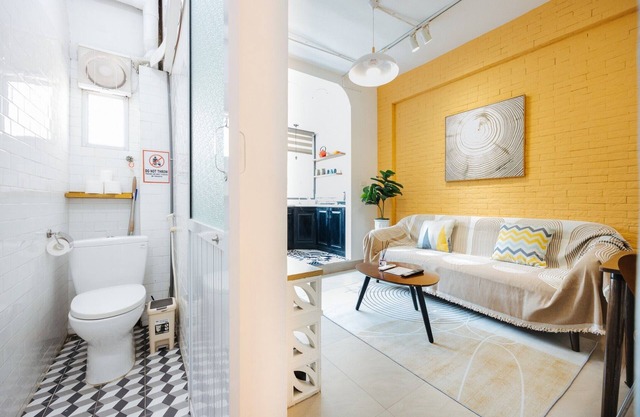 UINQUE Railway View Apartment - SPACIOUS & PRIVATE