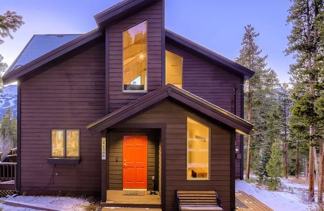 Ullr Haus: Luxurious Mountain Home w/Hot Tub & Views