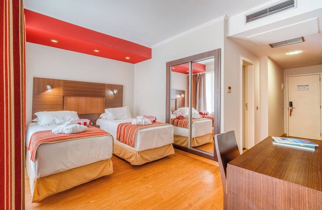 Ultimate Beach Escape in Madeira! Outdoor Pool, Free Parking, Mountain View!