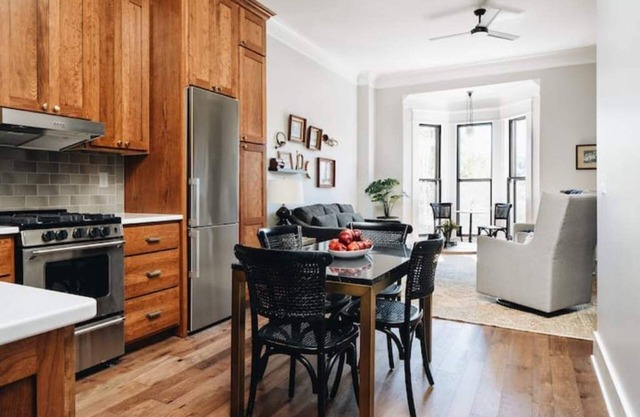 Ulysses Suites, Suite 301