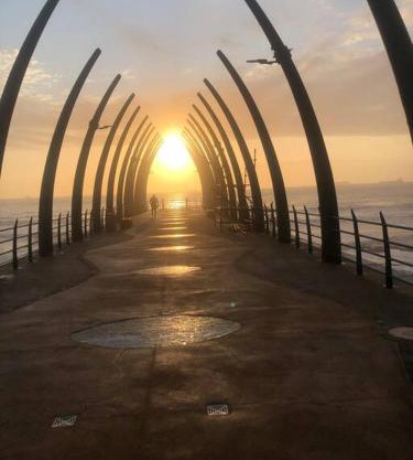 Umhlanga Stunning sea facing apartment