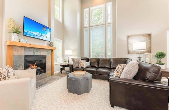 Union Duplex Woods and Spruces in Salt Lake with Hot Tub