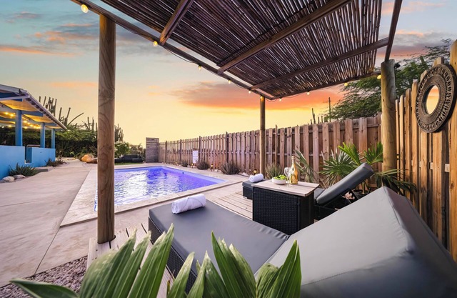 Unique 3br Arubian Oasis w/Private Pool, BBQ and Beautiful Nature Surroundings