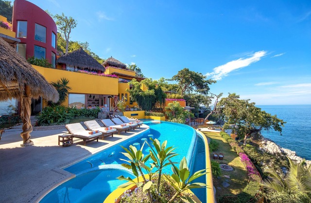 Unique and private luxury vacation villa 14BD