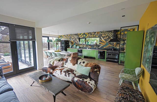 Unique boutique vacation villa by the sea!