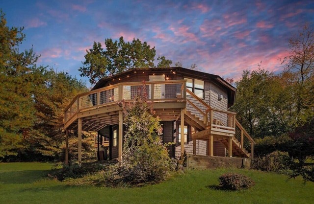Unique Circle House: Hot Tub, Lake & Pool Access