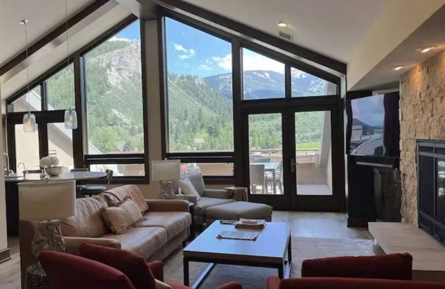 Unique Lux Suite, Riverfrt Resort & Spa, Ski in out,Hot tub,Ski Valet,Rm Service