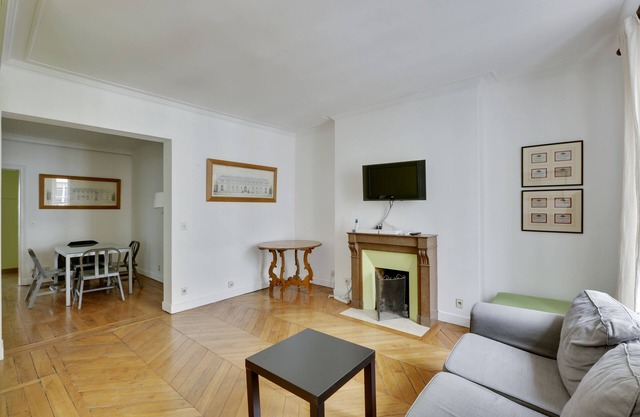 Unit 009 St Germain des Près (Cherche Midi) 2 bedroom 4 pax