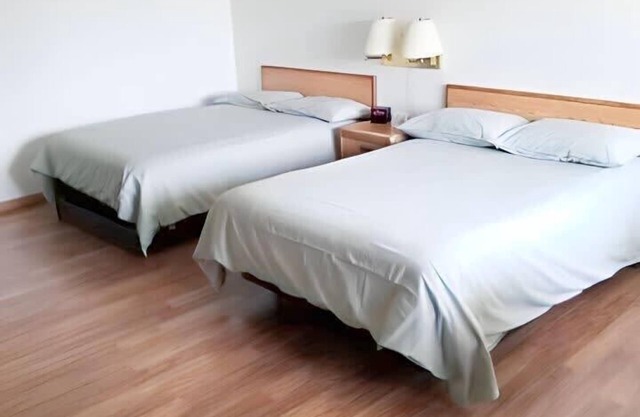 Unit #22 - Snooze Motel