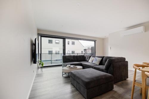 Unit 4 CBD Comfort and Style Walk Everywhere