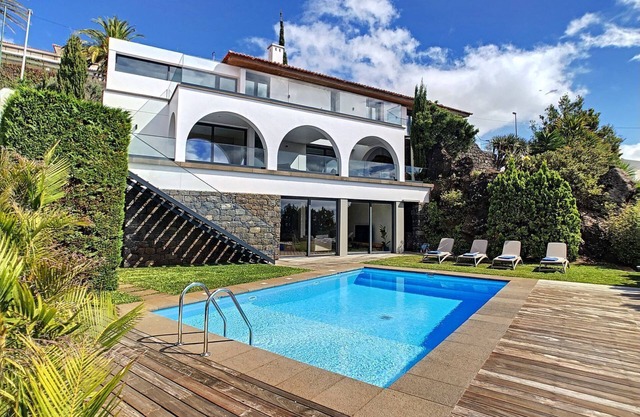 Unmei Villa by LovelyStay