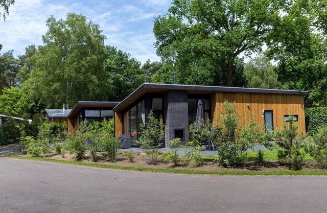 Unprecedented luxury, comfort including a lovely garden
